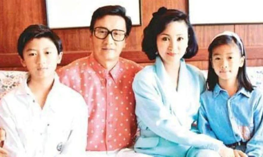 狄波拉|狄波拉有多美？嫁给顶流谢贤，跟赌王有一段情被传诞下私生子？