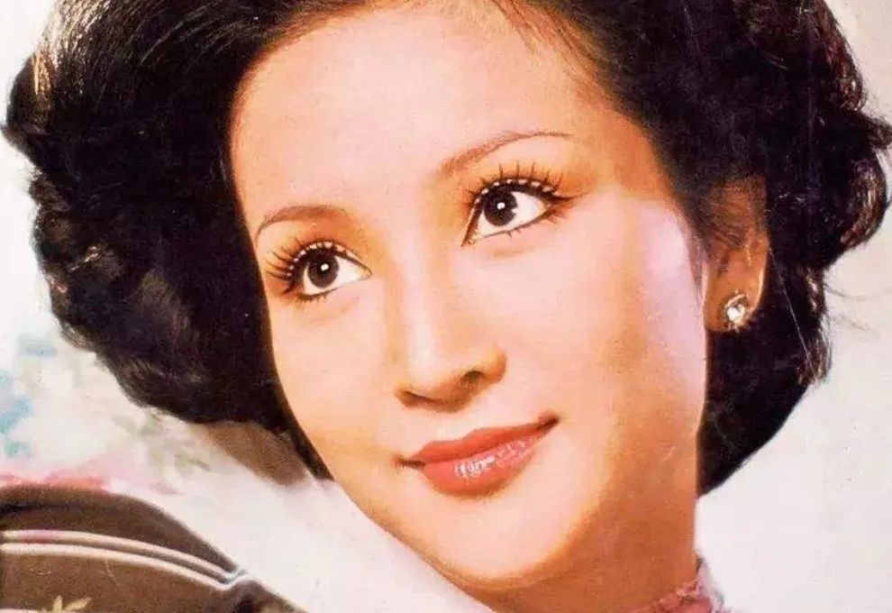 狄波拉|狄波拉有多美？嫁给顶流谢贤，跟赌王有一段情被传诞下私生子？