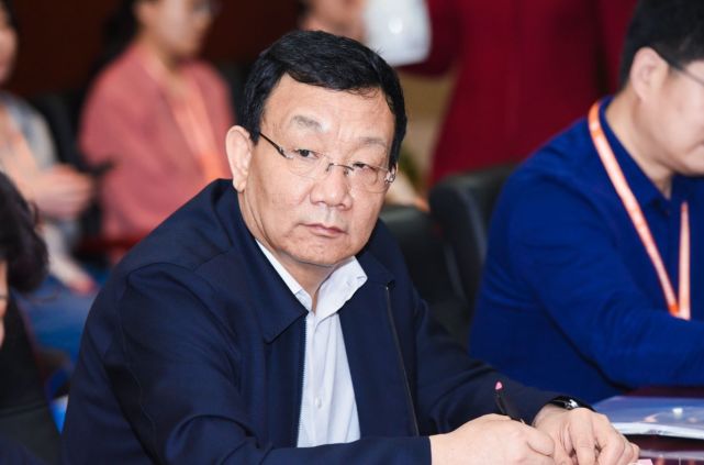 中国醋都老品牌欲上市年挣1亿老板高中未毕业去醋厂上班