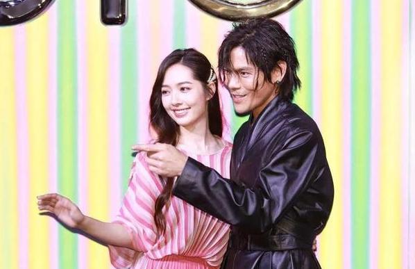 向佐|明明是“三人行”的婚姻，向佐却始终不能有姓名