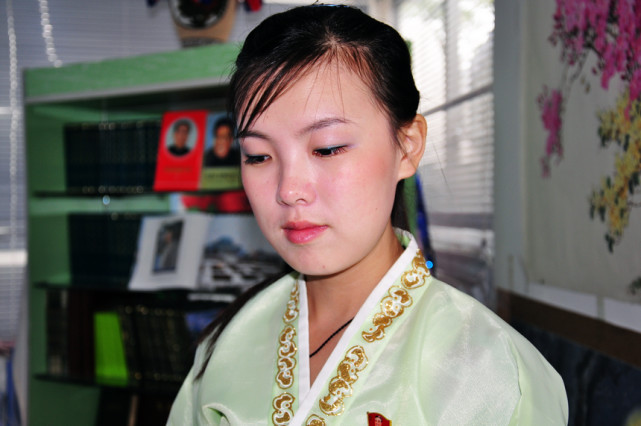 朝鲜女孩不整容,大圆脸好看吗?