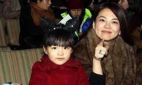 何炅|何炅收入，董卿收入，谢娜收入，李湘收入，这差别也太大了吧！