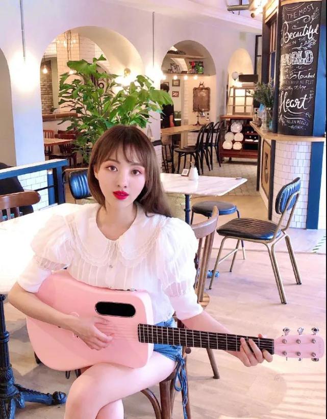 周雨琪是一位詹姆斯球迷,在回答关于詹姆斯和骑士问题上有一定了解.