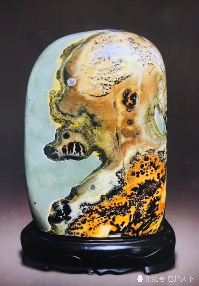 奇石欣赏:无需过多的装饰 在一石之中 也能窥得大自然的丰饶