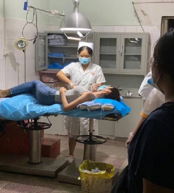 童瑶|吃瓜日报丨男星高考差点丢了身份证？赌王儿子守孝期间约会旧爱？