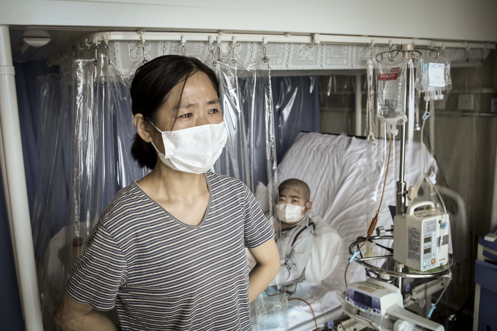 山东8岁男孩4年经历25次化疗18次腰穿11次骨穿哭诉我想回家