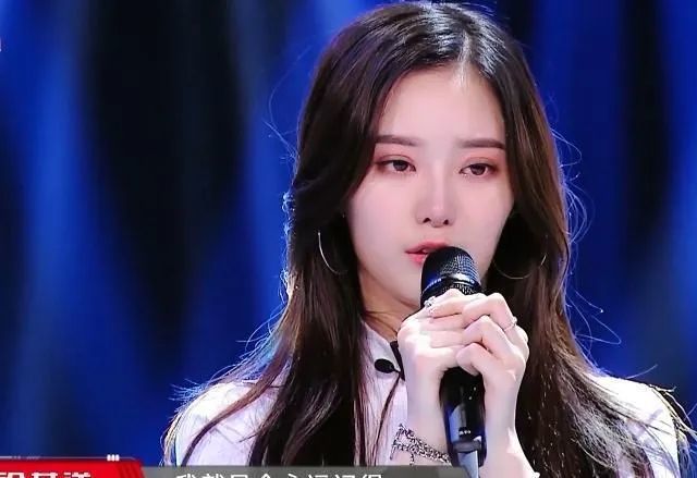 黄子韬|他和旗下艺人恋爱了？