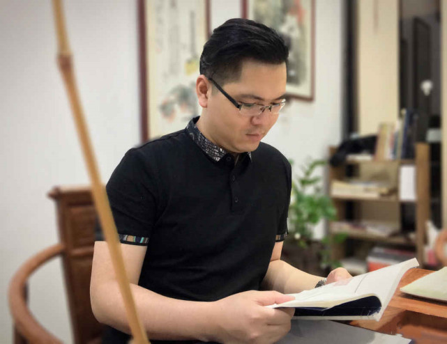 广东90后书法家入国展,"写意式"书风,大气豪迈