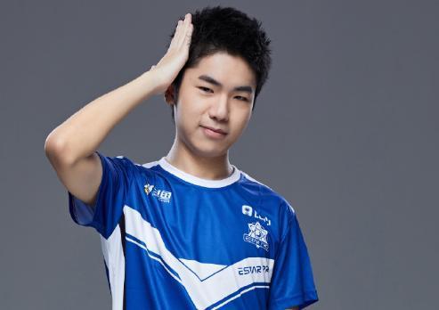 estarpro世冠定妆照出炉,最帅依旧是诺言,谁注意到猫神手势了?