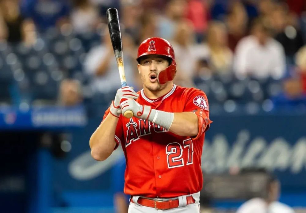 03亿美金!马霍姆斯凭啥拿下体育史最大合同?