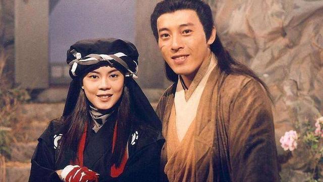 金庸|《笑傲江湖》是哪个朝代，金庸留下4处伏笔，表明是公元1518年