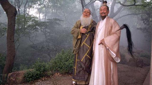 金庸|《笑傲江湖》是哪个朝代，金庸留下4处伏笔，表明是公元1518年