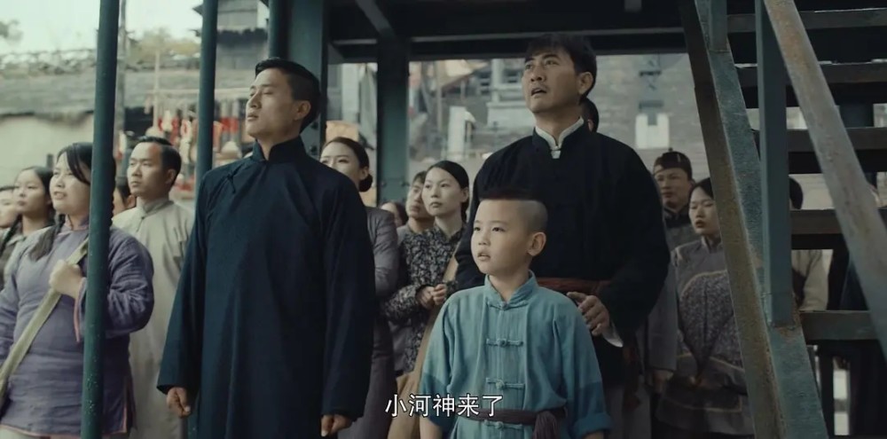 河神2|《河神2》开播！金世佳版“小河神”不比李现差，两大亮点撑起口碑