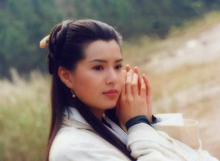 小龙女|小龙女白衣之谜！面对读者提问，金庸的话让我血脉贲张