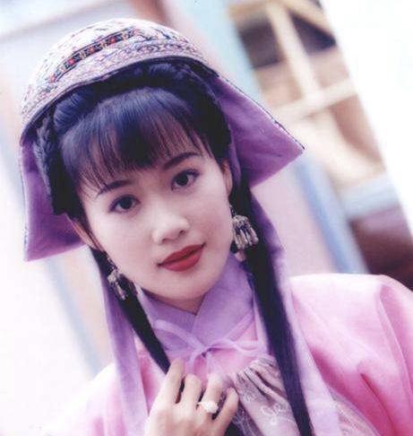 蓝盈莹|蓝盈莹被评低配版梁小冰，两者的相似之处何在？