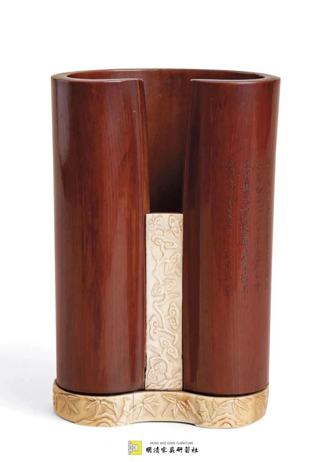 清中期 "容园"铭竹雕书卷形笔筒清宫旧藏 竹雕留青柳荫洗马图笔筒故宫