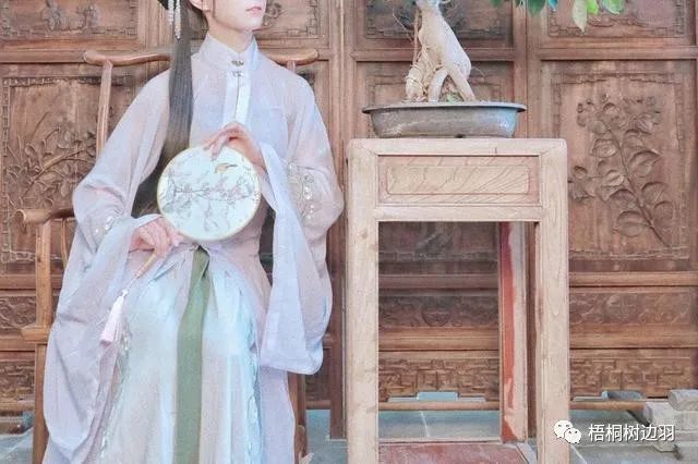 须知少时凌云志