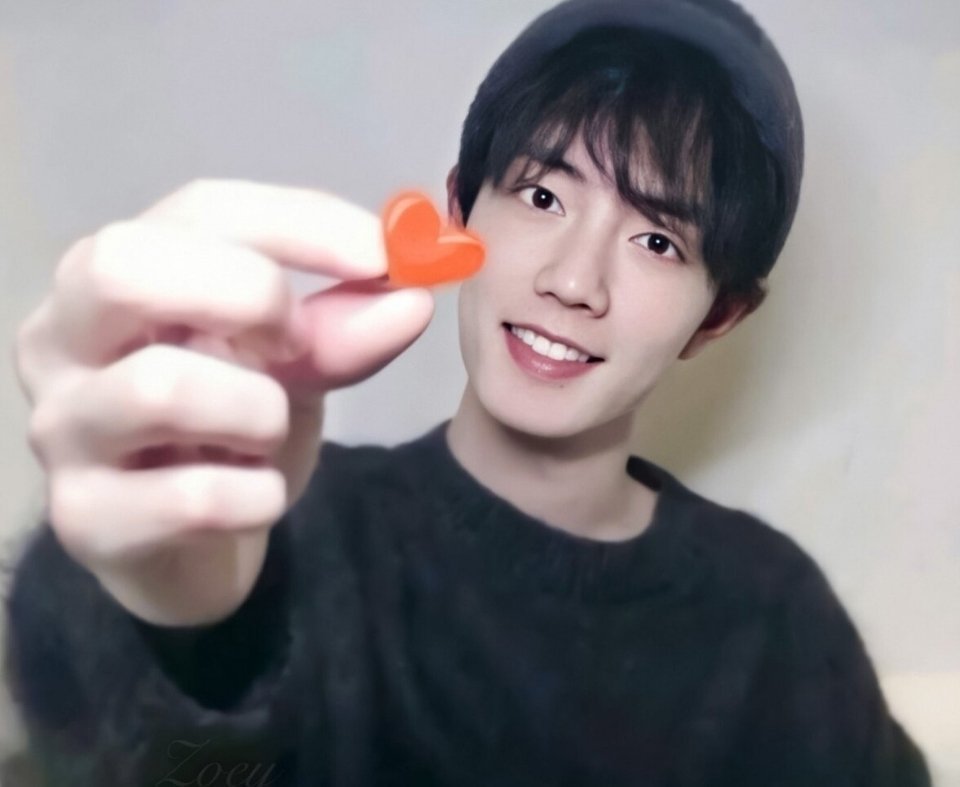 湖南卫视|肖战深夜空降湖南卫视荧幕！金主爸爸斥巨资力挺，出场方式耐人寻味