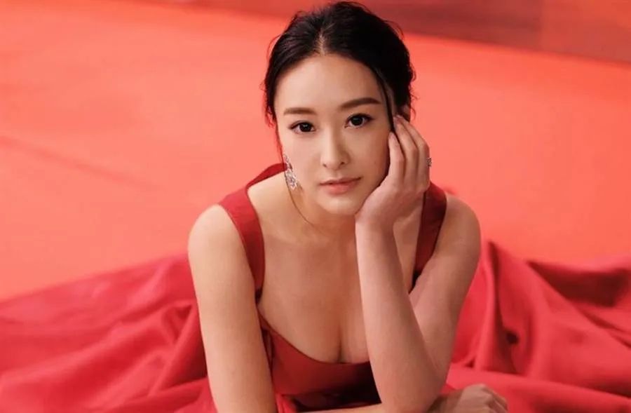 tvb|恭喜！TVB小花与赌王四房长子密会疑似复合，女方曾获四太认可