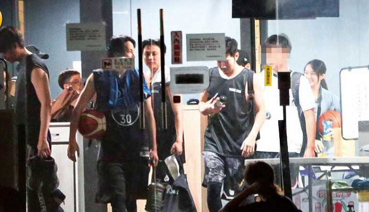 罗志祥|罗志祥现身模样大变，东张西望害怕被拍，依旧是深夜出动