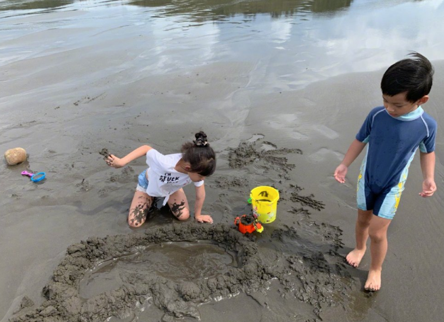 汪小菲|真·女儿奴！汪小菲隔离第一天晒女儿表达思念，对老婆儿子只字不提