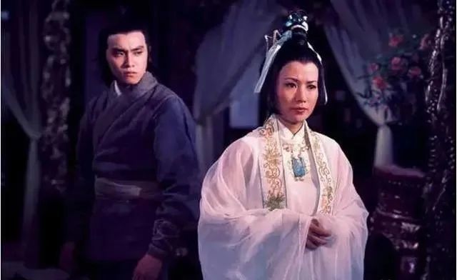 金庸|《笑傲江湖》本可以更经典，金庸编不下去了，只好强行收尾