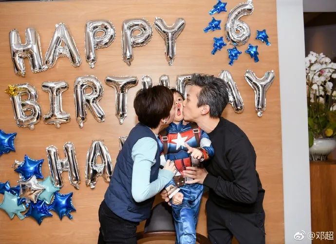 绘画|那些爱画画的明星小孩，现在都怎么样了？