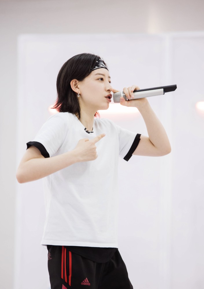 李斯丹妮|参加节目前并不火，但除了万茜，她也成了姐姐中的“香饽饽”