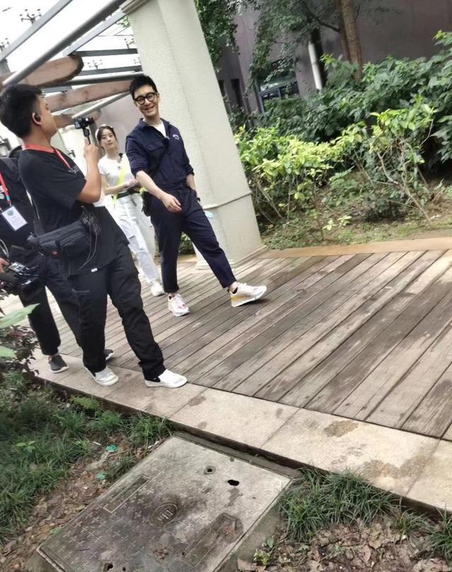 黄晓明|黄晓明历险记：去年夏天明学，今年浪学，《中餐厅4》又是什么学？