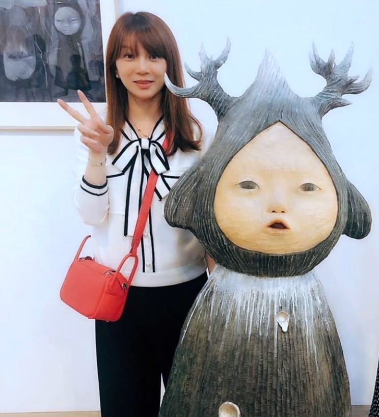 罗志祥|罗志祥首露面长发抢镜，其经纪人小霜低调生下女儿但婚姻状况不明