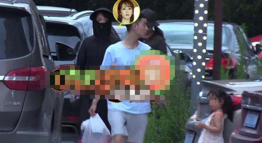 杨紫|杨紫发福严重穿黑衣遮肉，收工后买零食奶茶，疾步快走似可爱企鹅