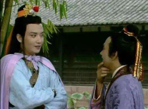 薛蝌|薛蟠薛蝌也是大家族子弟，为何会用“虫”来排辈取名