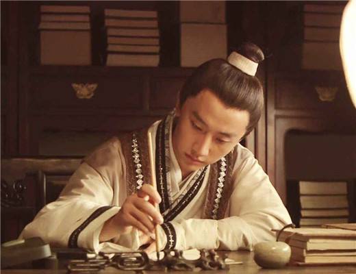 薛蝌|薛蟠薛蝌也是大家族子弟，为何会用“虫”来排辈取名