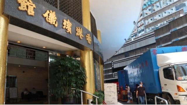 何鸿燊|赌王丧礼首日家人陆续到场，灵堂华丽庄重，被曝下葬时间定在明年