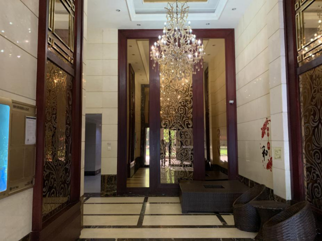 一口气看完4个小区,我们得到了答案