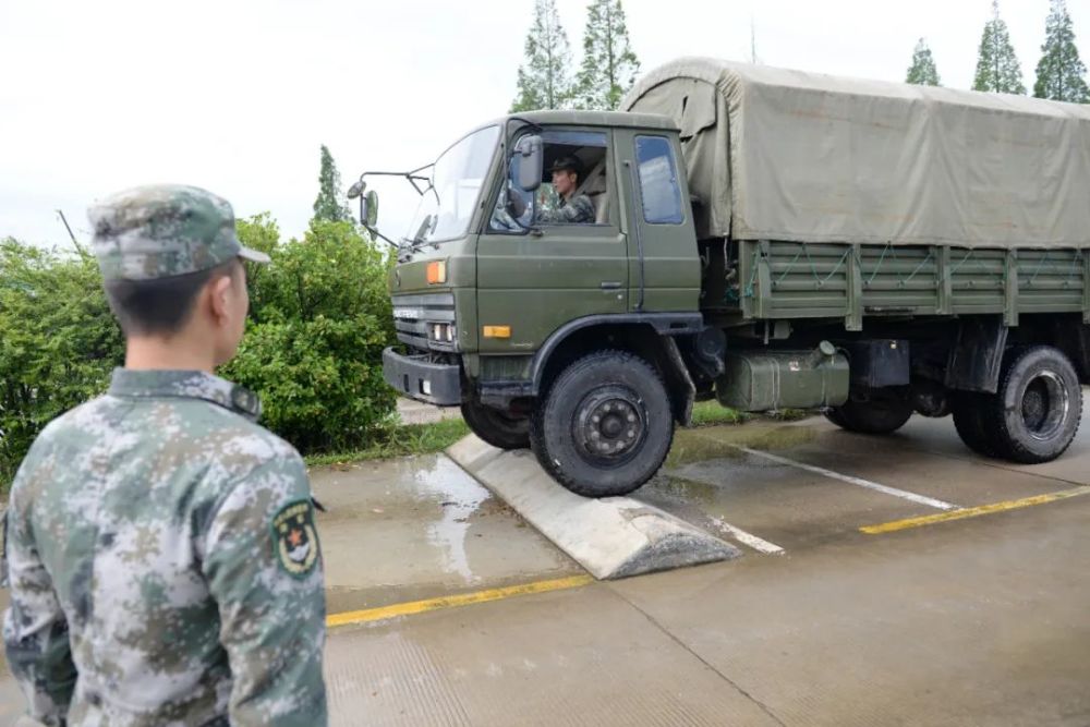 军车直选驾驶员是如何考试的图片来了