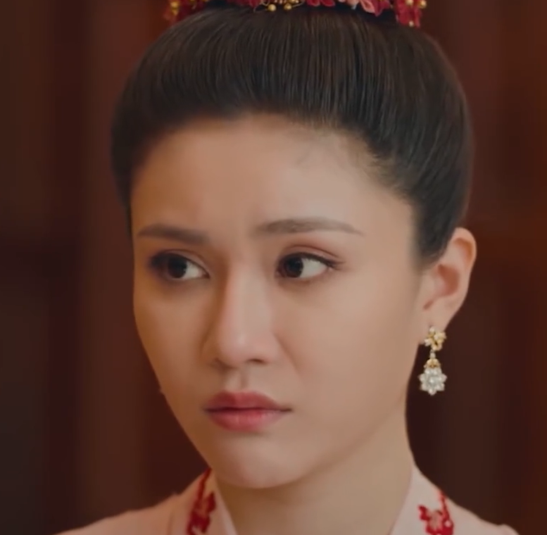 小娘惹珍珠嫁给陈锡太猖狂美玉霸气惩罚狂扇巴掌给我跪下