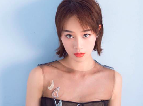 蓝盈莹|蓝盈莹又翻车了！碰瓷老艺术家被前同事手撕，已和人艺无任何关系