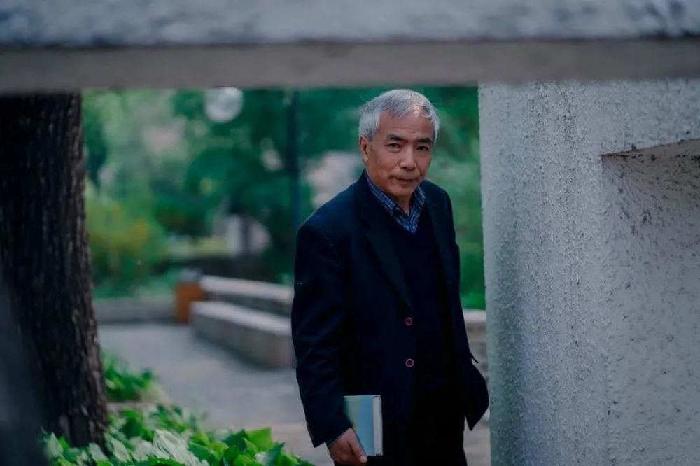 格非|谷雨计划丨全网都在追热点新闻，她们却写了一篇关于作家的慢报道