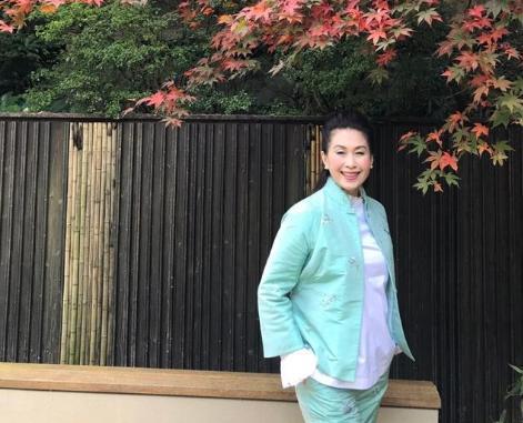 林正英御用女僵尸王玉环苦恋午马15年64岁变身保险女王