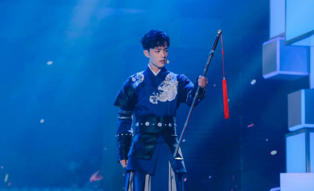 肖战|曾痛批肖战的《检察日报》，这次怒批肖战黑粉，各打五十大板