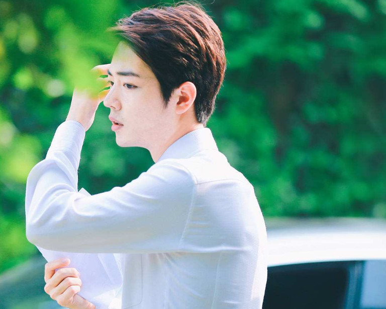 肖战|曾痛批肖战的《检察日报》，这次怒批肖战黑粉，各打五十大板