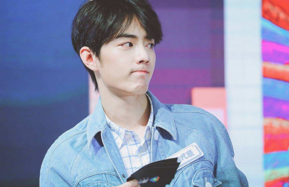 肖战|曾痛批肖战的《检察日报》，这次怒批肖战黑粉，各打五十大板