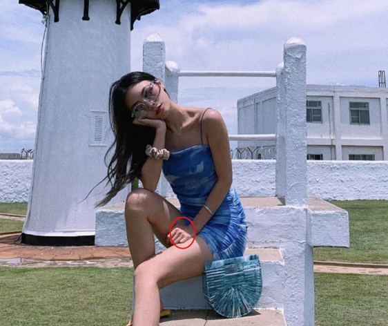 bella|Bella走出高以翔去世阴霾，晒美照摘掉定情戒指，彻底与过去告别