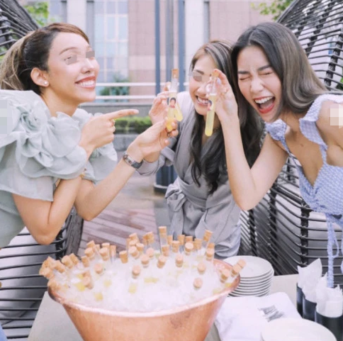 bella|Bella走出高以翔去世阴霾，晒美照摘掉定情戒指，彻底与过去告别