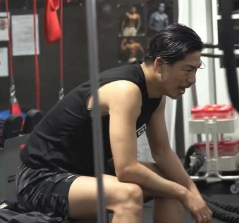 林志玲|林志玲与外籍老公结婚一年大变样，女神变成网红脸，处境令人担忧