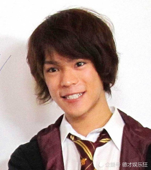 花泽香菜和小野贤章宣布结婚引起轰动明星无国界