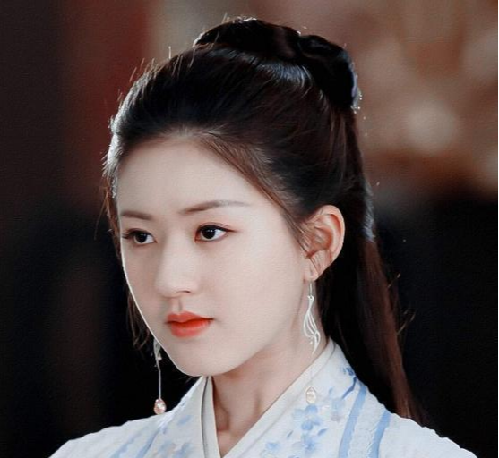 赵露思|刚凭陈芊芊大红，赵露思就学李一桐，新剧跟大18岁的他合作