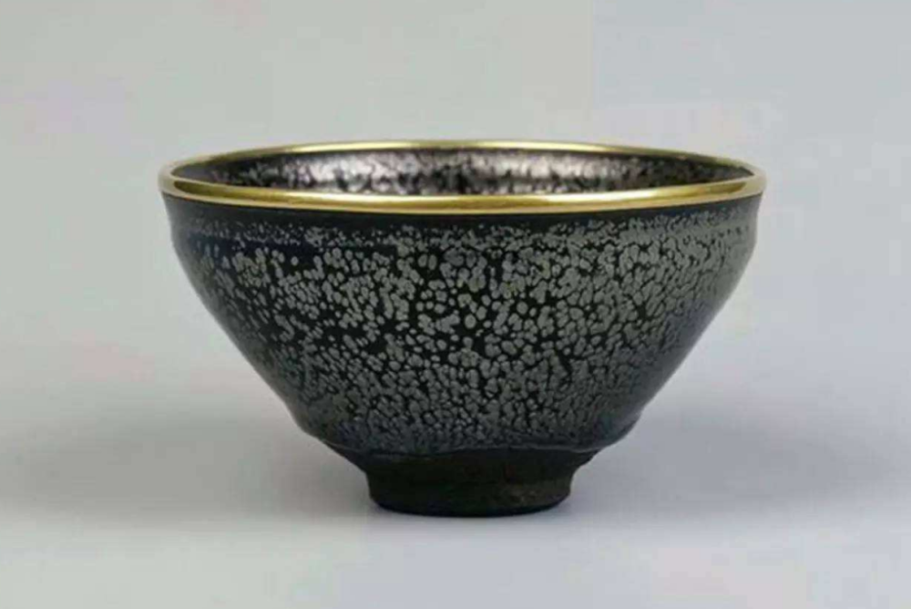 建盏|宋代建盏，为何“顶级”珍品国内鲜有，很大一部分东流到日本？