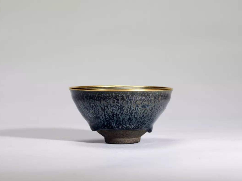 建盏|宋代建盏，为何“顶级”珍品国内鲜有，很大一部分东流到日本？